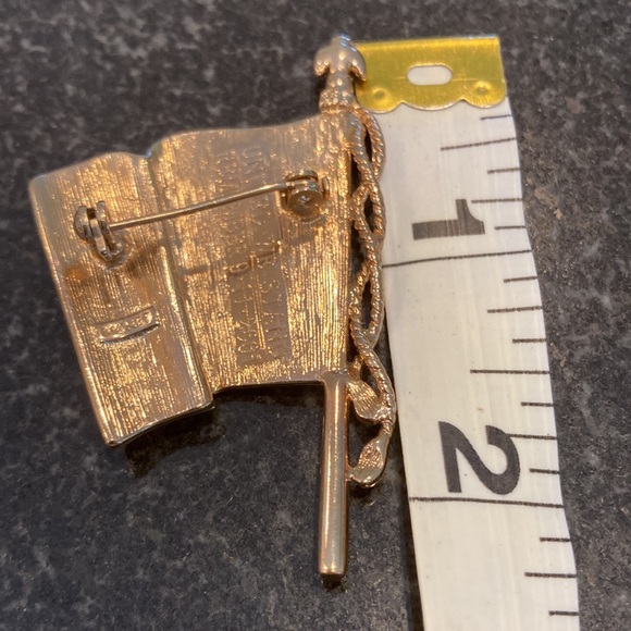 Vintage  Monet Enamel 9/11 Commemorative Broach - Picture 2 of 4